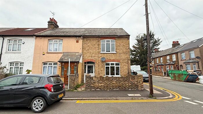 3 Bedroom End Terrace House To Rent In Cranmer Road, Hayes, UB3