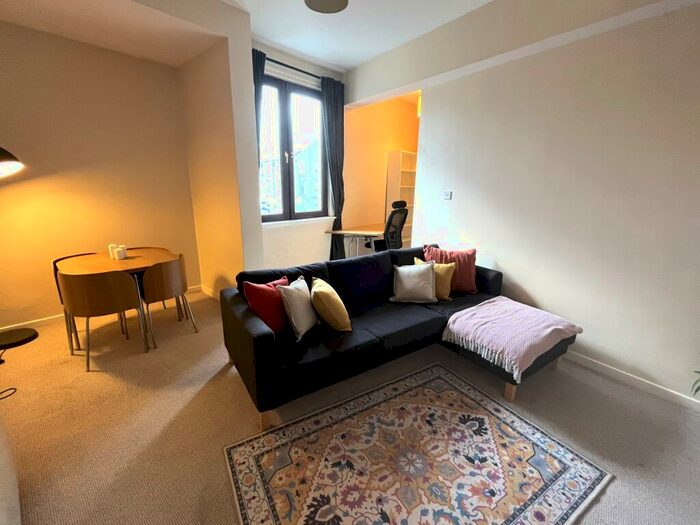 2 Bedroom Flat To Rent In King Street, Old Aberdeen, Aberdeen, AB24