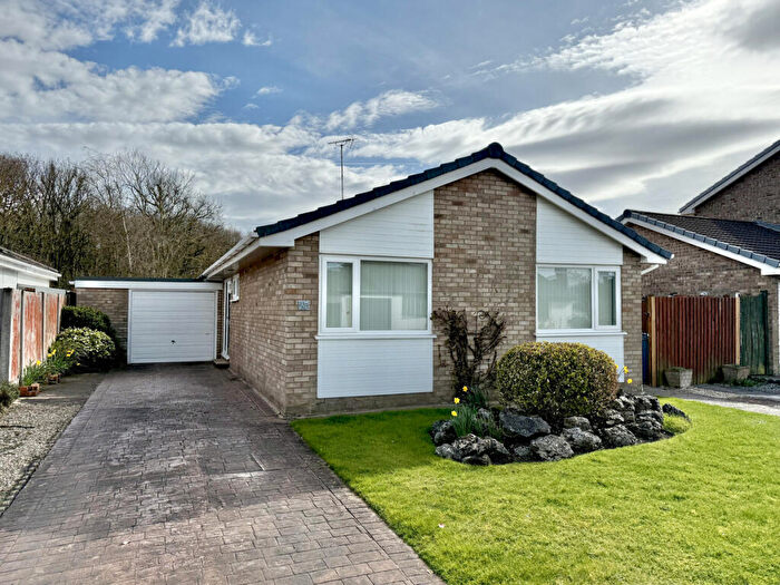 2 Bedroom Detached Bungalow To Rent In Hampstead Close, Lytham, FY8