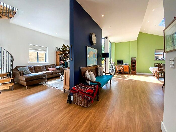 1 Bedroom Detached House For Sale In Mill View House, Wren Nest Terrace, SK13