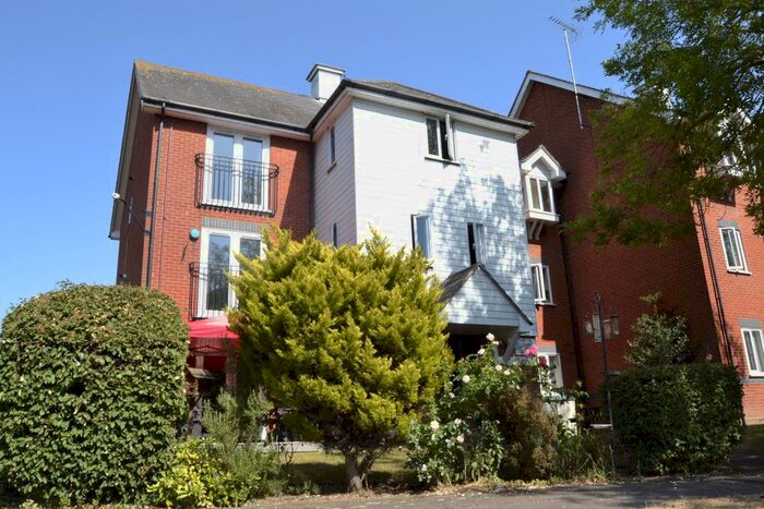 2 Bedroom Flat To Rent In Victoria Chase, Colchester, CO1