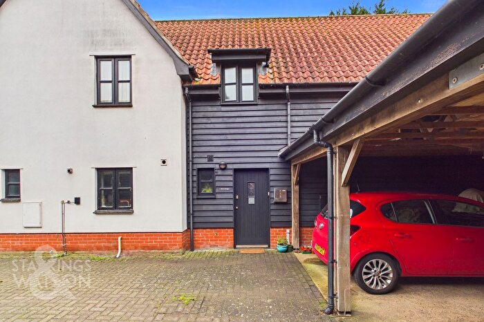 3 Bedroom Semi Detached House For Sale In Street Farm Gardens, Gislingham, Eye, IP23