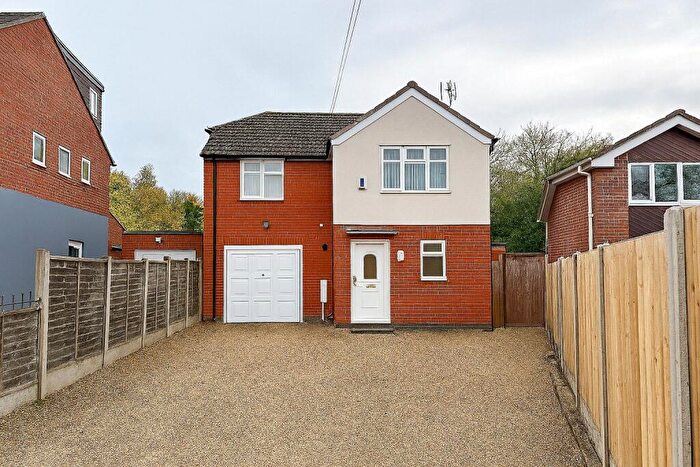 4 Bedroom Detached House To Rent In Binfield Road, Bracknell, Berkshire, RG42