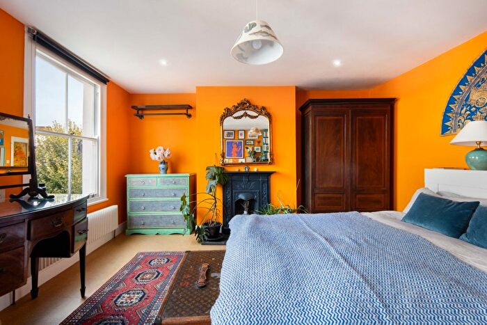 2 Bedroom Flat For Sale In Elderfield Road, London, E5