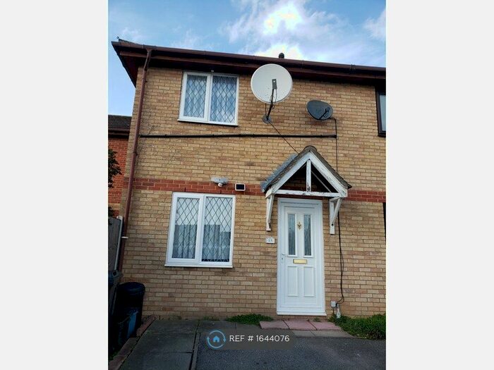 2 Bedroom End Of Terrace House To Rent In St Annes Terrace, Hainault, IG6