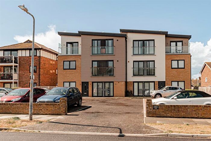 2 Bedroom Apartment For Sale In Beach Avenue, Birchington, CT7