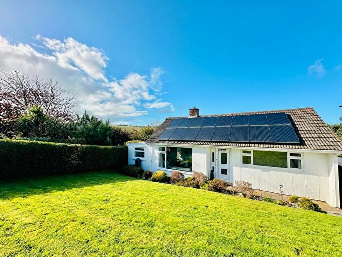 2 Bedroom Bungalow For Sale In Aberporth, Cardigan, SA43