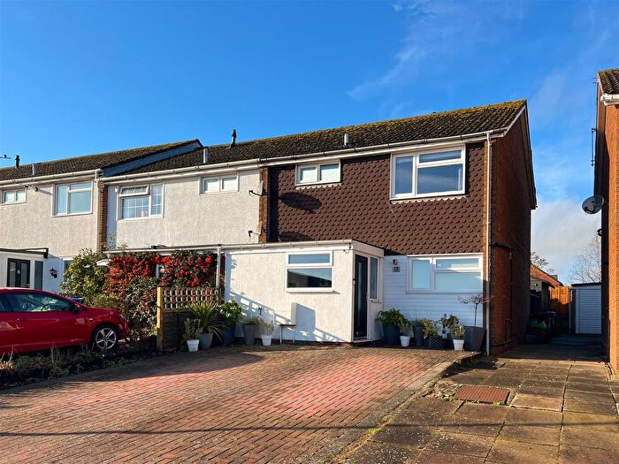 3 Bedroom End Of Terrace House For Sale In St. Chads Road, Bishops Tachbrook, Leamington Spa, CV33