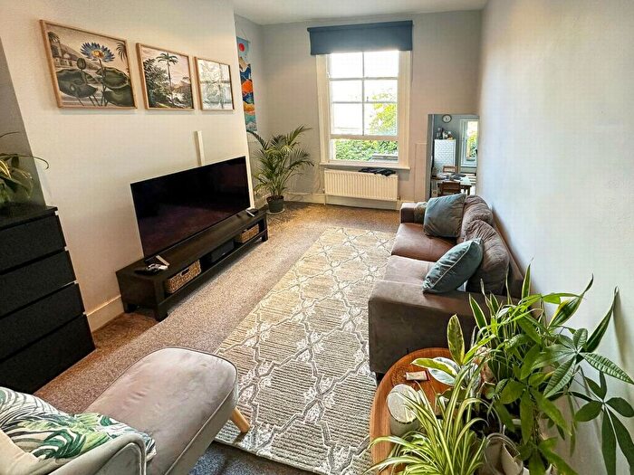 1 Bedroom Apartment To Rent In Ariel Road, West Hampstead, NW6