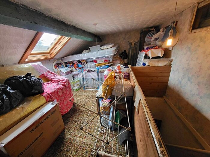 3 Bedroom Terraced House For Sale In Wharf Street, Dewsbury, WF12