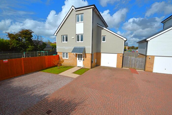4 Bedroom Detached House For Sale In George Close, Capel-Le-Ferne, CT18