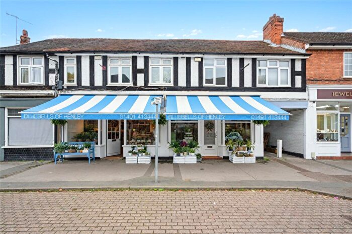 2 Bedroom Flat To Rent In Reading Road, Henley-on-Thames, Oxfordshire, RG9