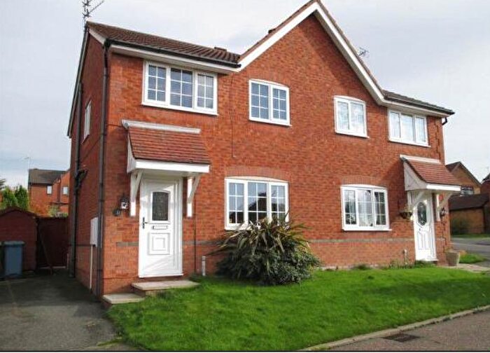 3 Bedroom House To Rent In Bonchurch Drive, L15