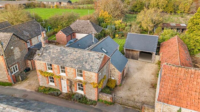 4 Bedroom Detached House For Sale In Eastmans Cottage, Little Coxwell, Faringdon, Oxfordshire, SN7