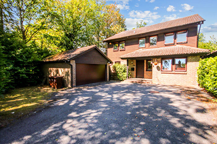 4 Bedroom Detached House For Sale In The Glebe, Felbridge, Surrey, RH19