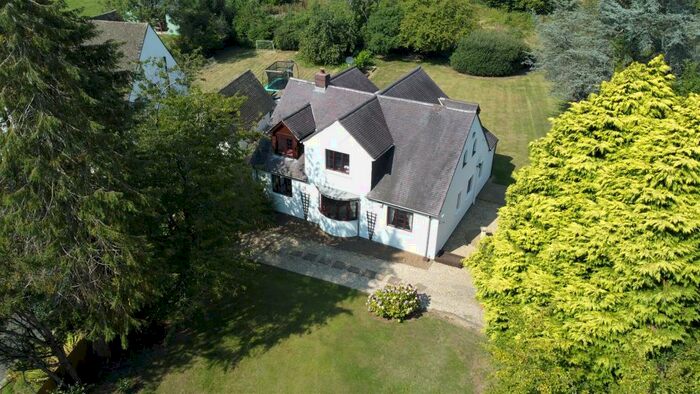 4 Bedroom Detached House To Rent In St. Nicholas, Cardiff, CF5