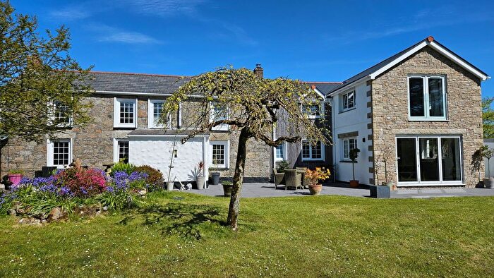 4 Bedroom Country House For Sale In Penhalurick, Redruth, TR16