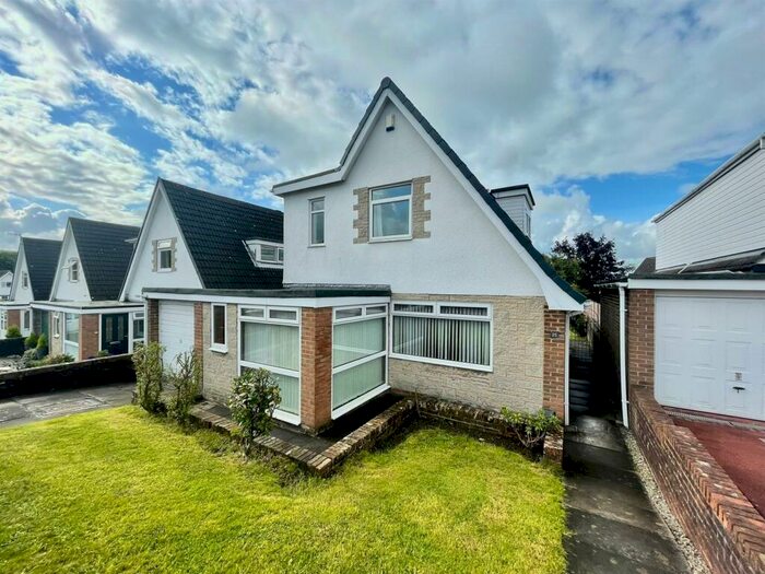 4 Bedroom Detached House To Rent In Knowe Hill Crescent, Lancaster, LA1