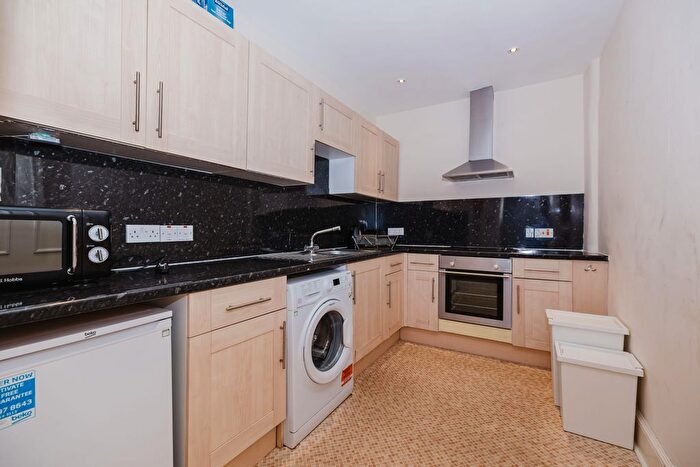 3 Bedroom Flat To Rent In Arden Street, Edinburgh, EH9
