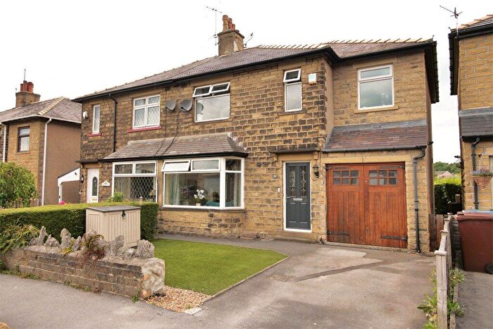 4 Bedroom Semi-Detached House For Sale In Hurrs Road, Skipton, BD23