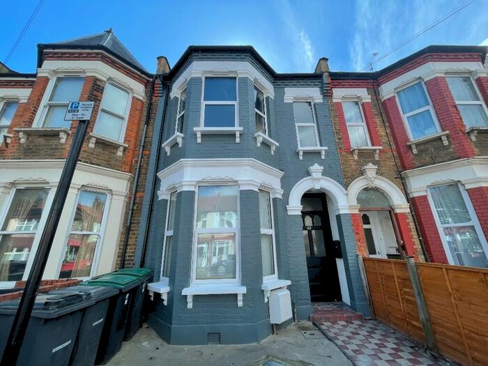 6 Bedroom Terraced House To Rent In Higham Road, London, N17