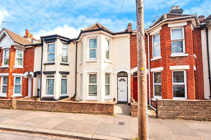 4 Bedroom Terraced House For Sale In Thackeray Road, Portswood, Southampton, Hampshire, SO17
