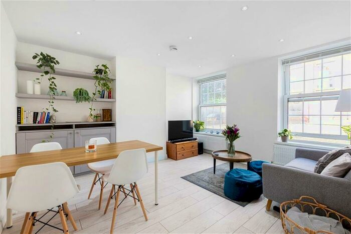 2 Bedroom Apartment To Rent In Collingwood Street, London, E1
