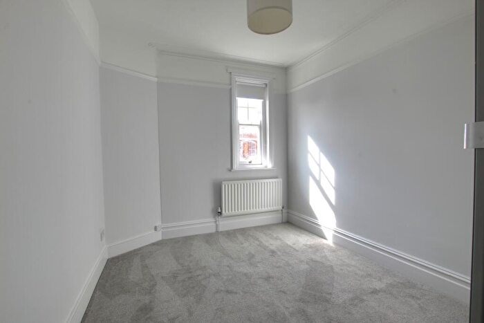 1 Bedroom Flat To Rent In Church Road, (), London, SW13