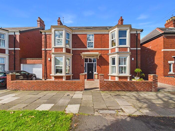 2 Bedroom Apartment For Sale In Marden Road South, Whitley Bay, NE25