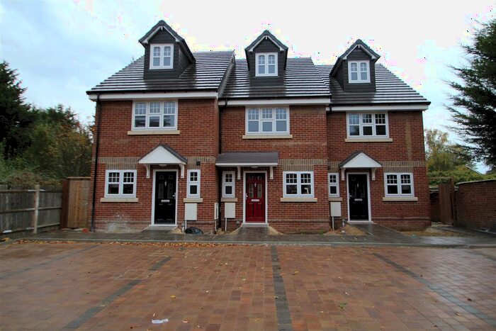 3 Bedroom End Of Terrace House To Rent In Nym Close, Camberley, GU15