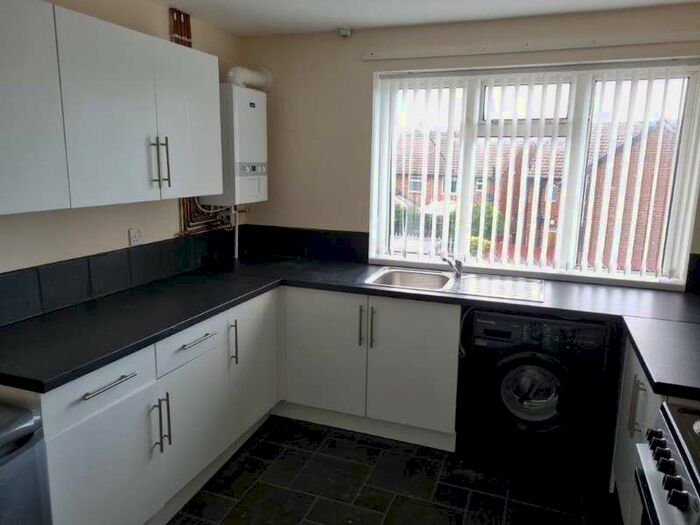 3 Bedroom Maisonette Flat To Rent In Allendale Road Sunderland, SR3