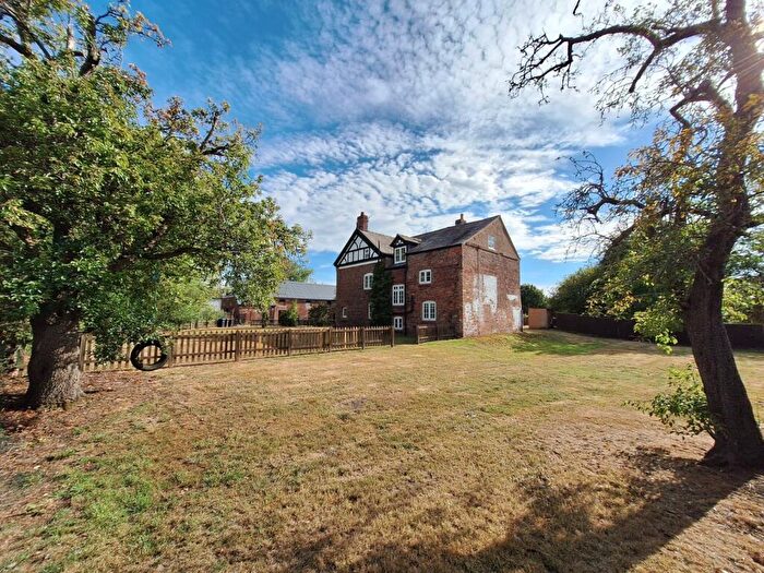5 Bedroom Detached House To Rent In Whatcroft, Northwich, Cheshire, CW9