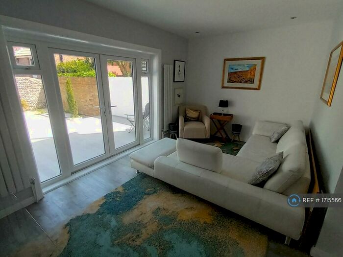 2 Bedroom End Of Terrace House To Rent In The Village, Eastbourne, BN20