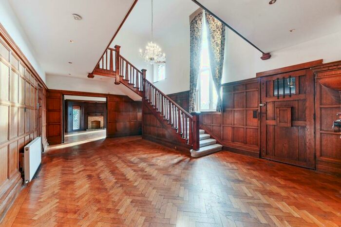 5 Bedroom House To Rent In Woodmansterne Road, Carshalton Beeches, Carshalton, SM5