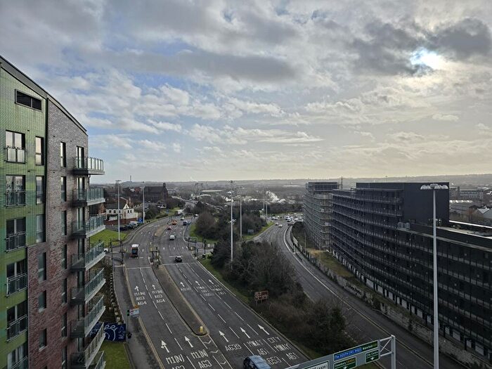 2 Bedroom Flat For Sale In Echo Central, Cross Green Lane, Leeds, West Yorkshire, LS9