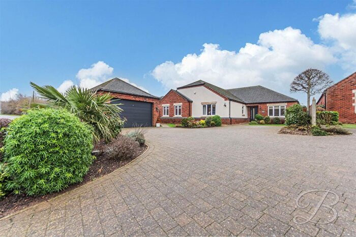 4 Bedroom Bungalow For Sale In Penniment Lane, Mansfield, NG19