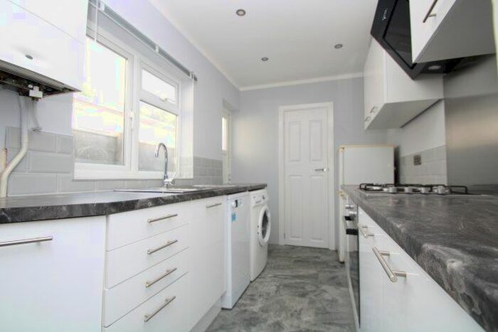 2 Bedroom Property To Rent In Westfield Road, Croydon, CR0