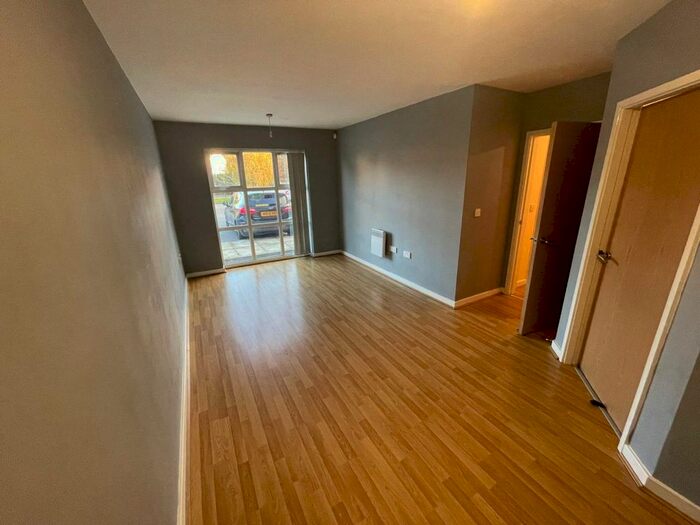 2 Bedroom Flat For Sale In Lockfield, Runcorn, Cheshire, WA7