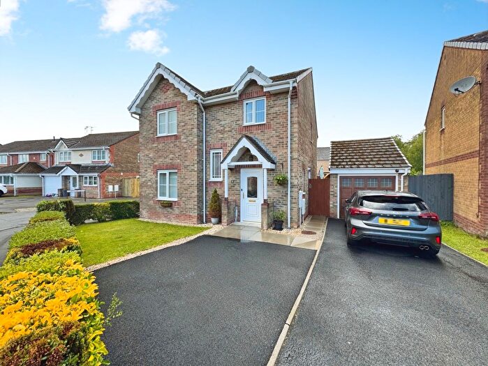 4 Bedroom Detached House For Sale In Ffordd Y Glowr, Pontarddulais, Swansea, West Glamorgan, SA4