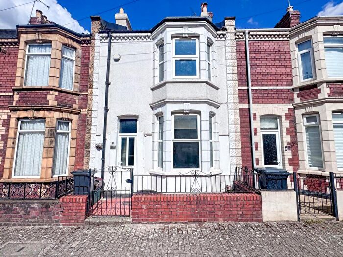3 Bedroom Terraced House For Sale In Birkin Street, Bristol, BS2