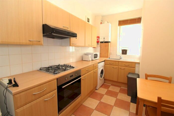 1 Bedroom Flat To Rent In Flora Street, Cathays, Cardiff, CF24
