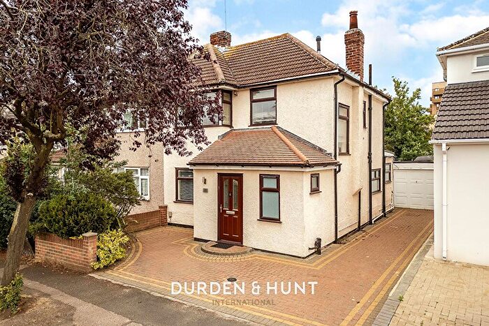 3 Bedroom Semi-Detached House For Sale In Warren Drive, Hornchurch, RM12