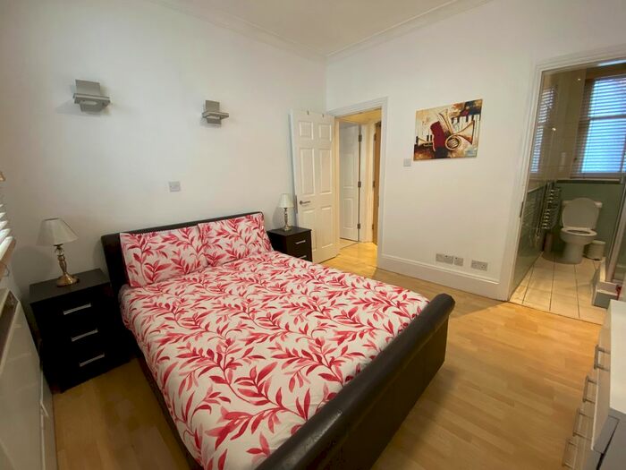 1 Bedroom Flat To Rent In White Horse Street, London, W1J