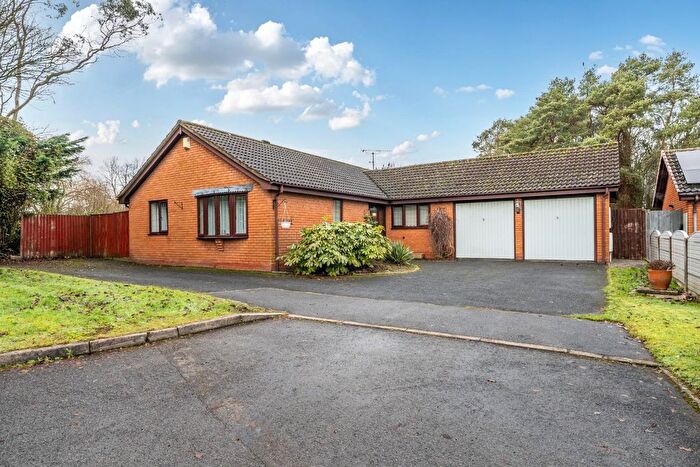 3 Bedroom Bungalow For Sale In Berkeswell Close, Redditch, B98