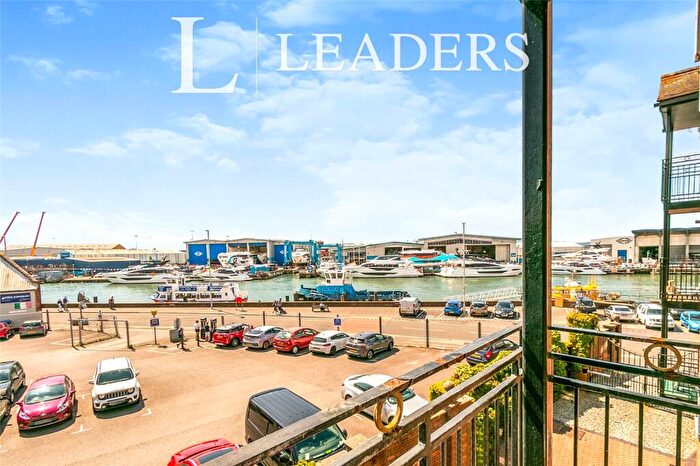 3 Bedroom Apartment For Sale In Barbers Wharf, Poole, Dorset, BH15