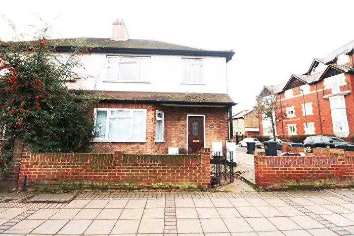 1 Bedroom Flat To Rent In Hartfield Road, Wimbledon, London, SW19