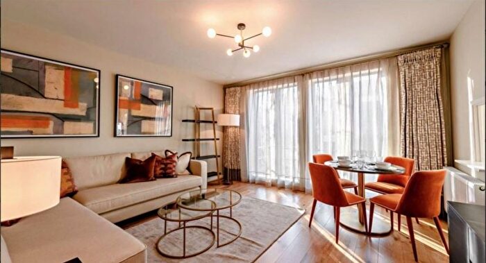 2 Bedroom Flat To Rent In Fulham Road, Kensington And Chelsea, London, SW3