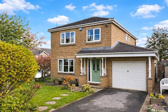 4 Bedroom Detached House For Sale In Richmond Grove, Gomersal, Cleckheaton, West Yorkshire, BD19