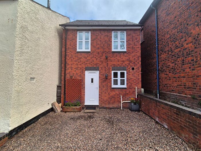2 Bedroom Detached House For Sale In York Street, Kidderminster, DY10