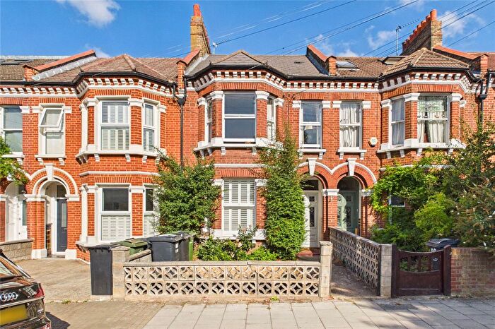 2 Bedroom Flat For Sale In Pathfield Road, London, SW16